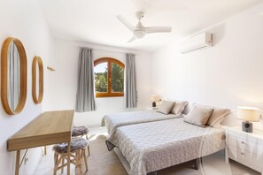 4 Schlafzimmer, Bügeleisen/Bügelbrett, WLAN, Bettwäsche