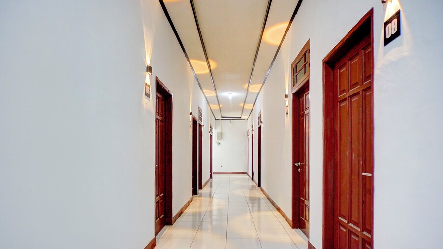Hotel O Krakatau Near Universitas Muhammadiya Sumatra Utara ( UMSU )