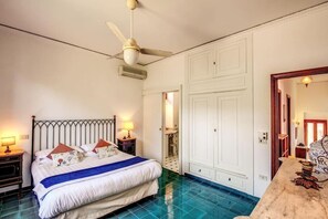 5 Schlafzimmer, Bügeleisen/Bügelbrett, WLAN, Bettwäsche