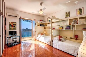 5 camere, ferro/asse da stiro, Wi-Fi, lenzuola