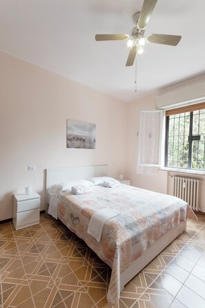 Luxury Double or Twin Room | Desk