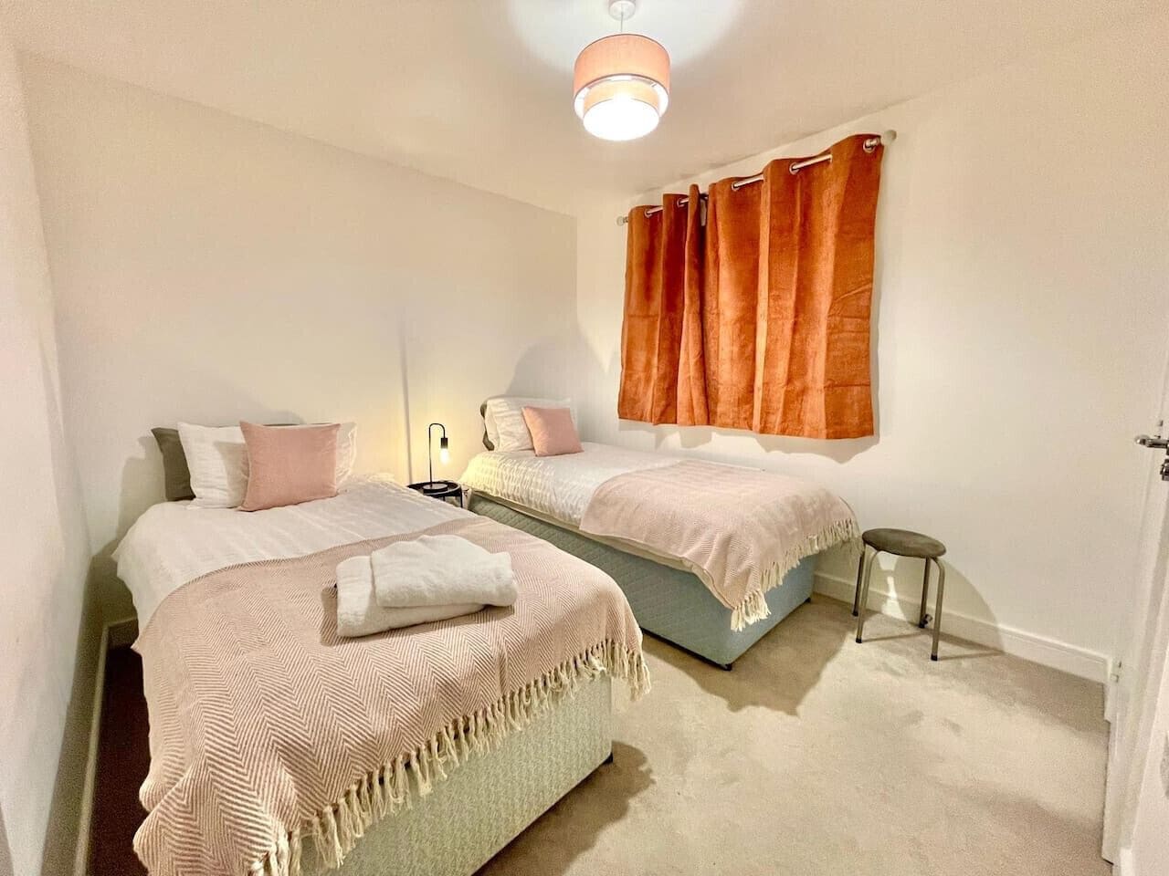 3 bedrooms, iron/ironing board, free WiFi