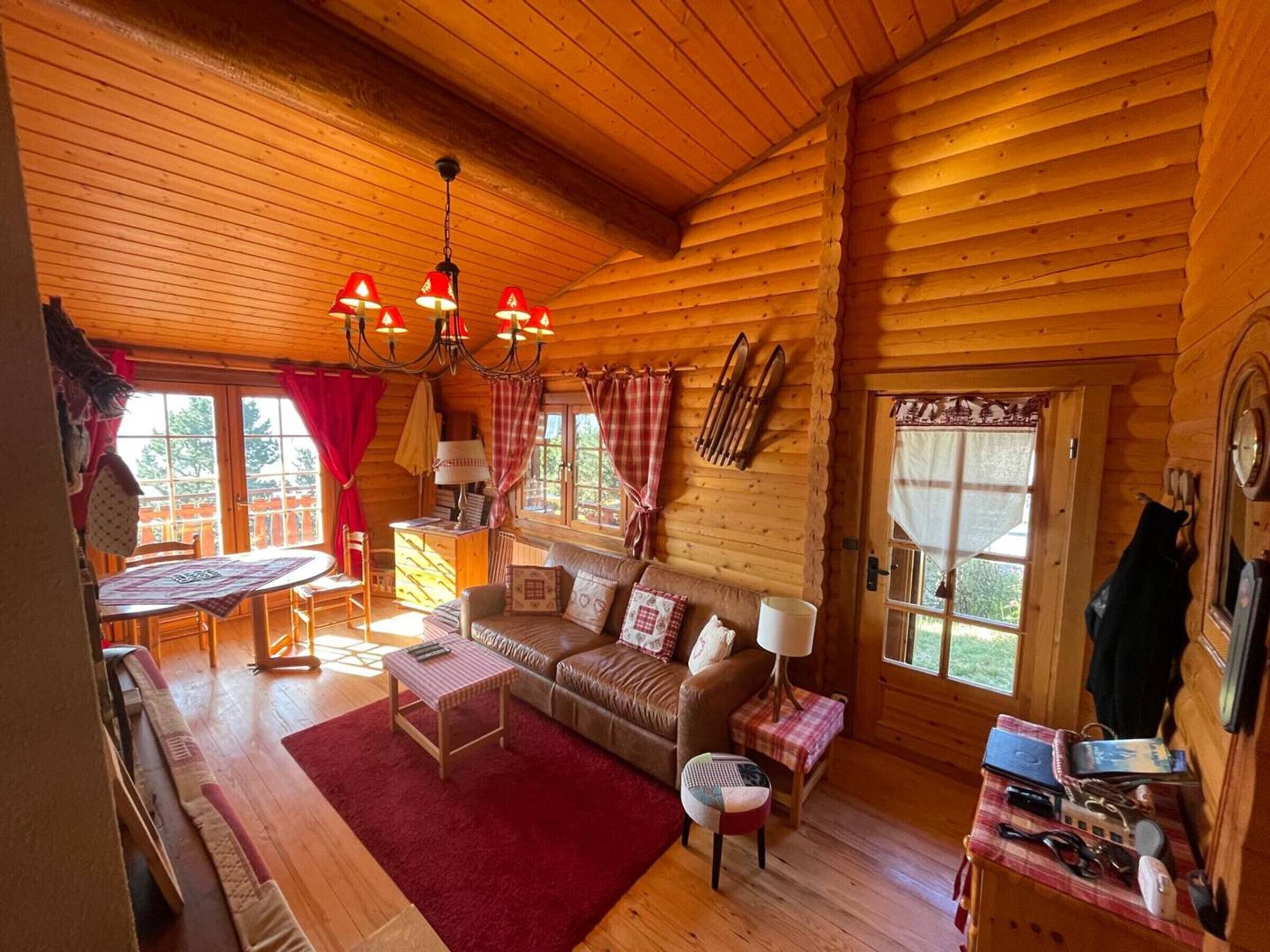 Chalet Acogedor Con Chimenea Y Garaje En Les Angles - Les Angles