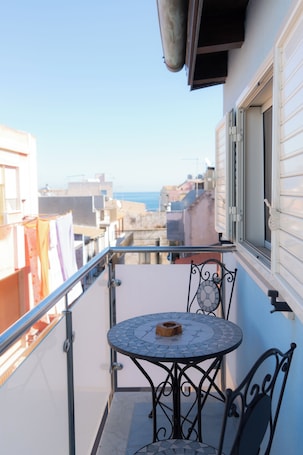 Apartment with bedroom and kitchen with sea view n5 | 露台