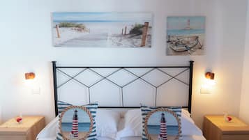 2 bedroom apartment with sea view and kitchen N6 | 1 dormitorio, tabla de planchar con plancha, wifi gratis