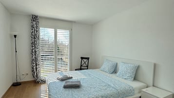 Habitación doble Deluxe, vista al jardín | Wifi gratis