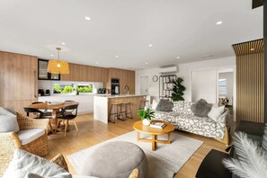 TV, fireplace, offices