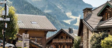 المنشأة من الخارج