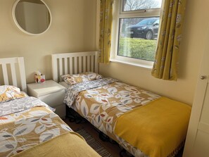 2 bedrooms, iron/ironing board, travel cot, free WiFi