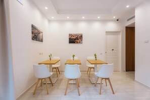 Free daily buffet breakfast - Relais S. Francesco  (Sorrento)