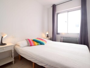 2 bedrooms