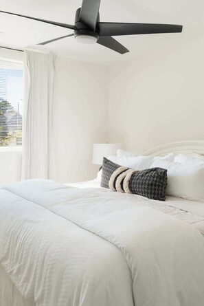 1 chambre, fer et planche à repasser, Wi-Fi, draps fournis