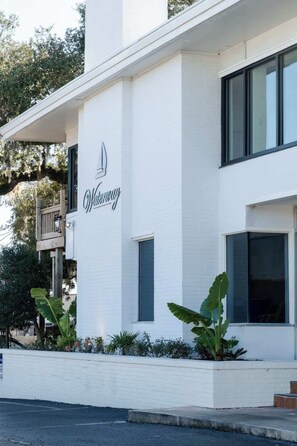 Exterior detail - Soundside at The Waterway Lodge (Wrightsville Beach)