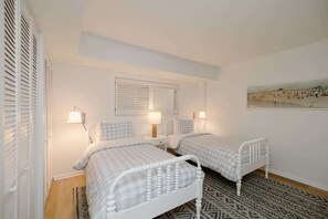 2 chambres, fer et planche à repasser, lit parapluie, Wi-Fi