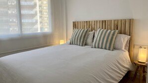 2 bedrooms, WiFi (free) - Seaside Apartment in Platja d'Aro, direct beach access (Platja d'Aro)
