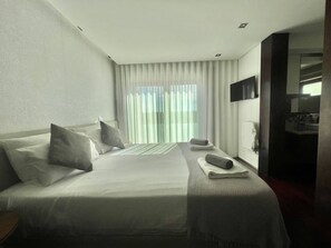Ferienhaus, 4 Schlafzimmer, eigener Pool, Poolblick | 4 Schlafzimmer