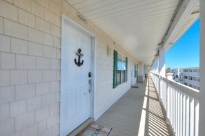 Exterior detail - Oceanview condo in Oak Island, perfect for 9 with 3 bedrooms and pool access. (Oak Island)