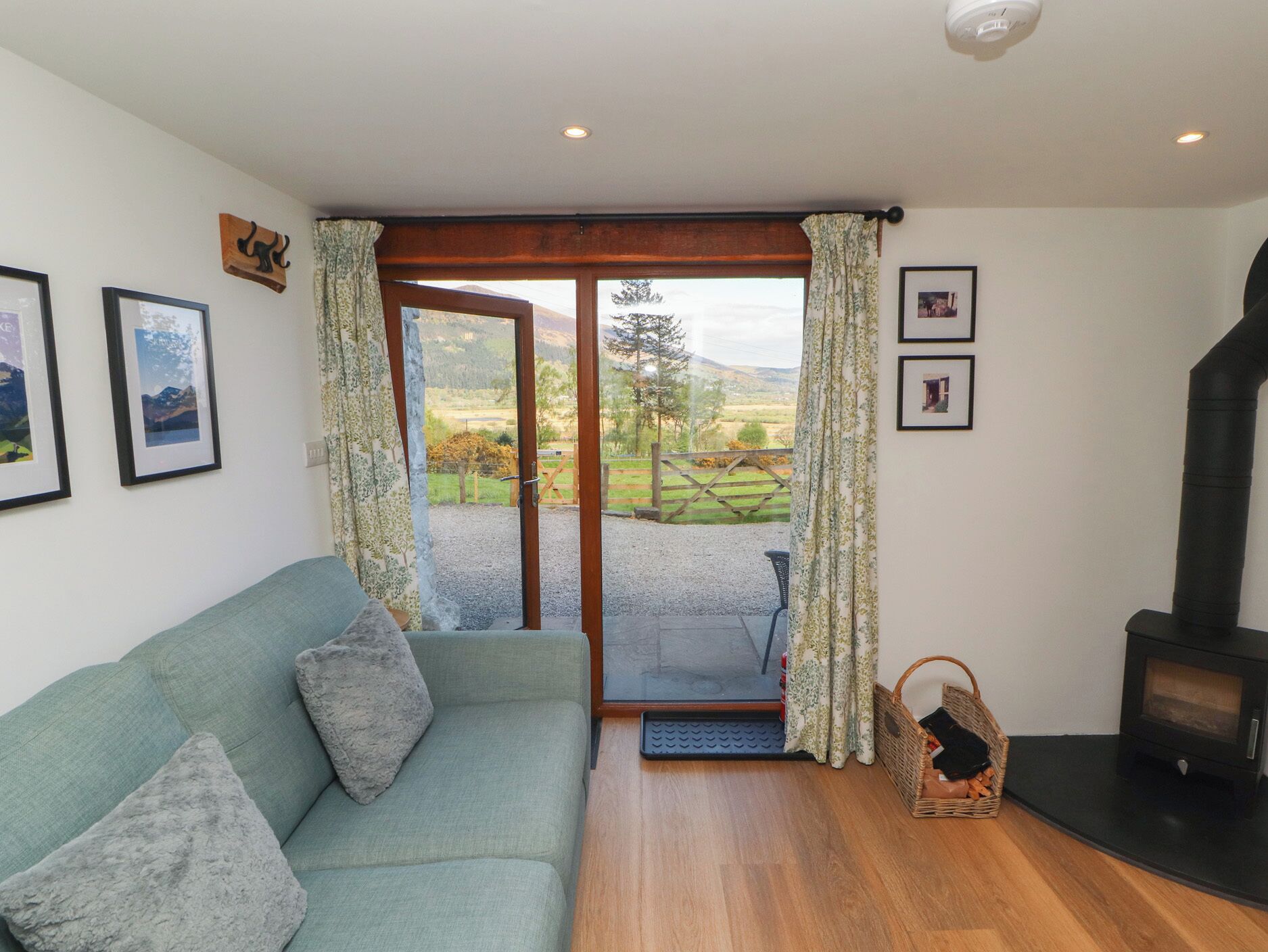 Cottage | Living area