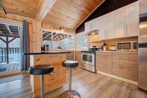 Fridge, microwave, oven, stovetop - Lake, SPA & Comfort | Chalet Edja Natur (Blue Sea)