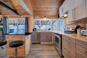 Fridge, microwave, oven, stovetop - Lake, SPA & Comfort - Chalet Edja Natur (Blue Sea)