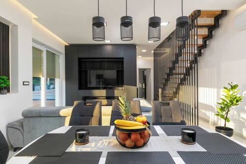 Villa Eva with pool near Medulin