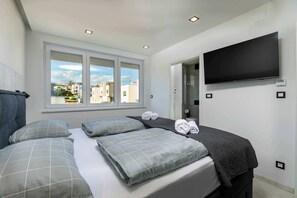 4 soverom, skrivebord, strykejern/-brett og wi-fi