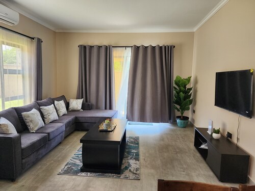 Deluxe Two-bedroom Apartment