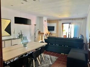 House, 4 Bedrooms, Accessible, Private Pool | Ruang tamu