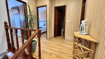 House, 4 Bedrooms, Accessible, Private Pool | Interior