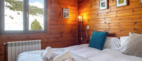 1 chambre, bureau, fer et planche à repasser, accès au Wi-Fi (inclus)