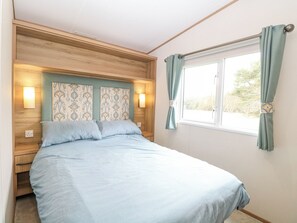 3 bedrooms, individually decorated, individually furnished, free WiFi - 75 Foxburrow Hang (Great Yarmouth)