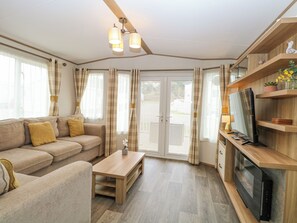 Living area - 75 Foxburrow Hang (Great Yarmouth)