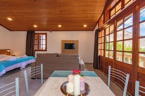 House | Dining