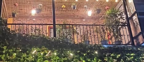 Vista frontal de la propiedad