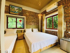Egyptian cotton sheets, premium bedding, down duvets - Green Space Homestay (Hoa Lu)