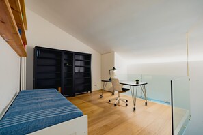 3 sovrum, strykjärn/strykbräda, gratis wi-fi och sängkläder