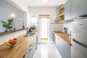 Fridge, microwave, oven, dishwasher