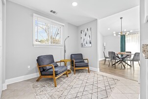 Family House, 3 Bedrooms, Non Smoking | Living room | 50-inch Smart TV with digital channels