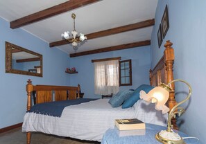 3 bedrooms, iron/ironing board