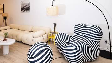 2 bedrooms, Internet