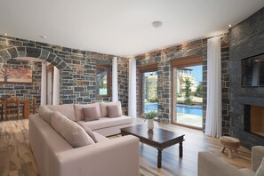 Villa | 4 bedrooms, Internet