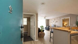 Interior - Charming Key West Town Home Beach/Pool (Key West)
