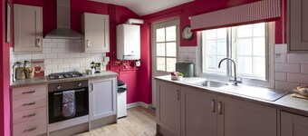 BISHOP LIGHTFOOT COTTAGE - A characterful and dog-friendly cottage
