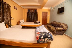 Deluxe Room, Balcony, Garden View - Rhino Cottage Manas By GRB (Barnagar)