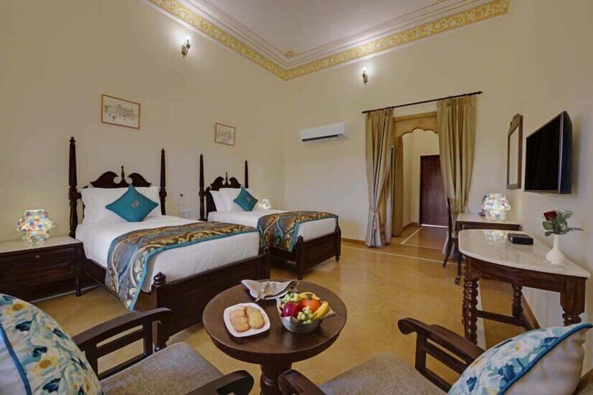 In-room safe, desk, laptop workspace, free WiFi