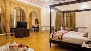 Maharani Suite | In-room safe, desk, laptop workspace, free WiFi - SKK The Fern Jaisalmer (Jaisalmer)