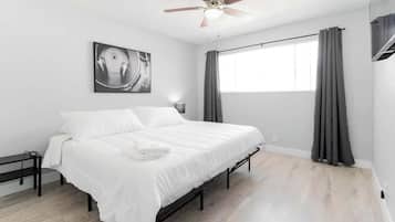 2 Schlafzimmer, Schreibtisch, Bügeleisen/Bügelbrett, kostenloses WLAN