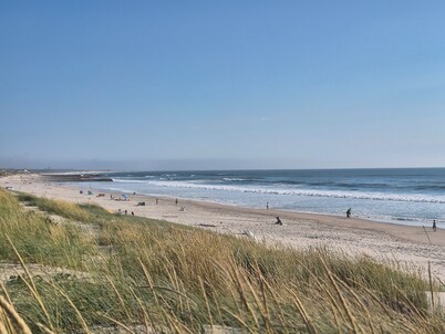 Luxury apartment with pool, 200m from the beach and terrace with barbecue