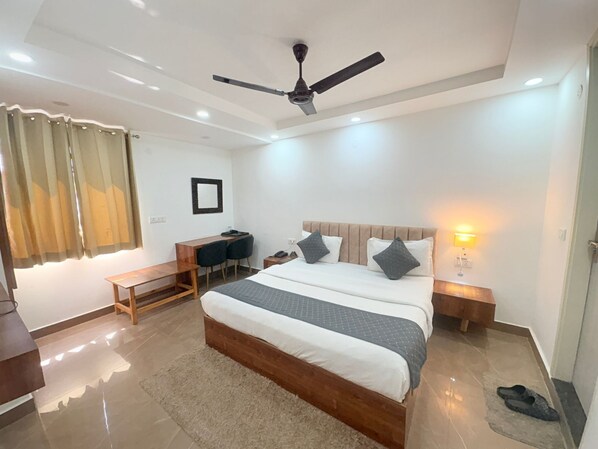 Blackout drapes, iron/ironing board, free WiFi