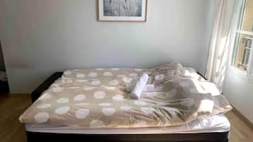 2 chambres, fer et planche à repasser, Wi-Fi, draps fournis